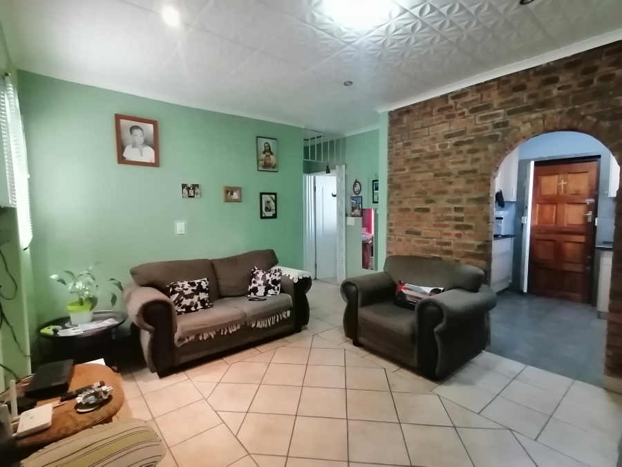 3 Bedroom Property for Sale in Perm Gardens Western Cape